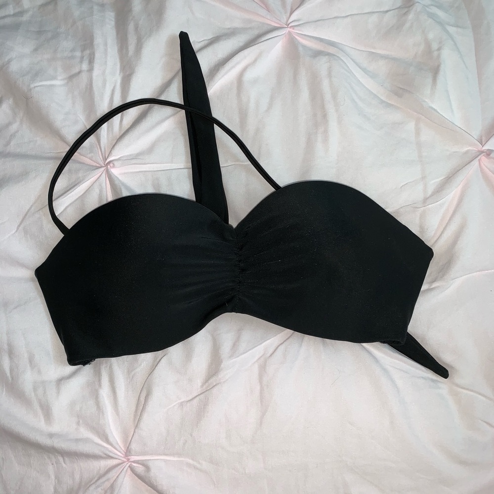 Black bikini top